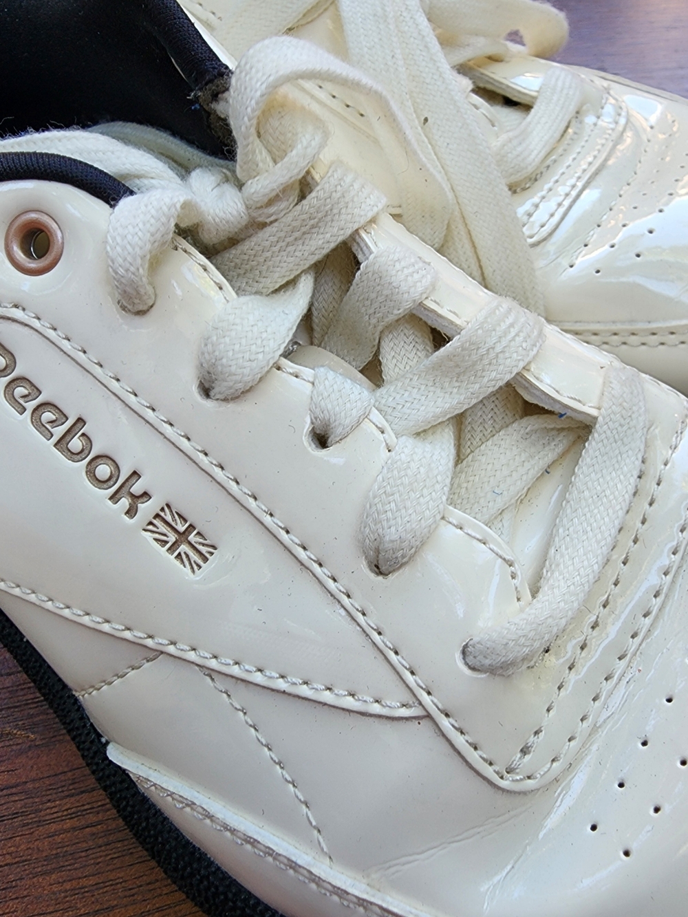 Reebok Classic Club C Leather Sneakers Off White Cream Black [4]